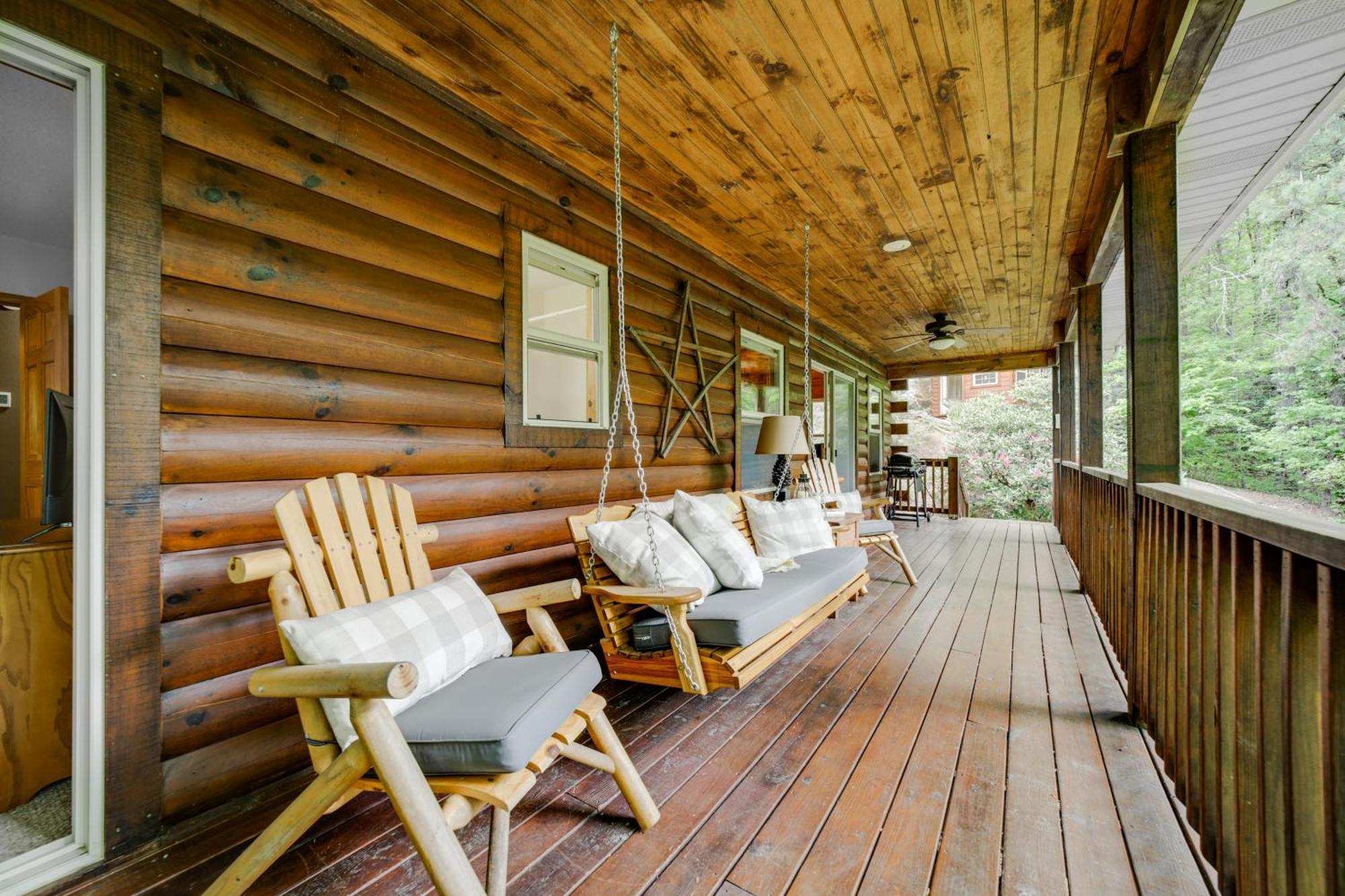 Peaceful Smoky Mountain Cabin With Deck And Fire Pit! Villa Waynesville Exterior photo